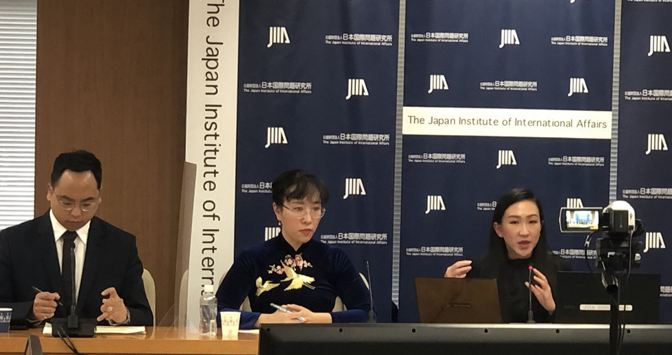 海外短期フェローによる研究論文